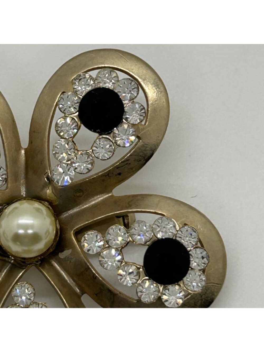 Vintage Gold Tone Flower Brooch Black Clear Rhinestones Faux Pearl Center Floral - Picture 5 of 12